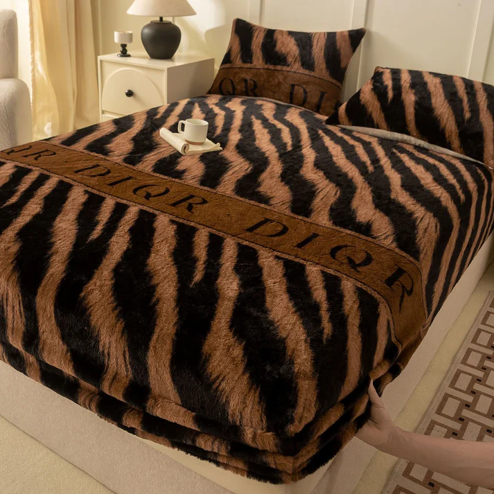 3 Pieces Faux Fur Flannel Warm Plush Shaggy Fitted
Bed Sheet Set